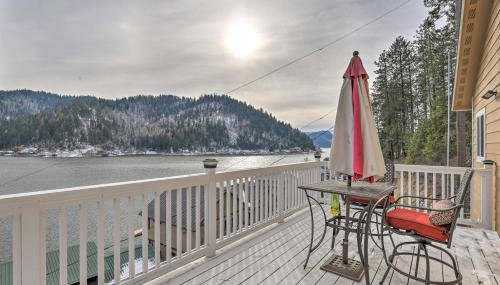 Lake Loon Hillside Cottage with Private Deck! - Foto 3