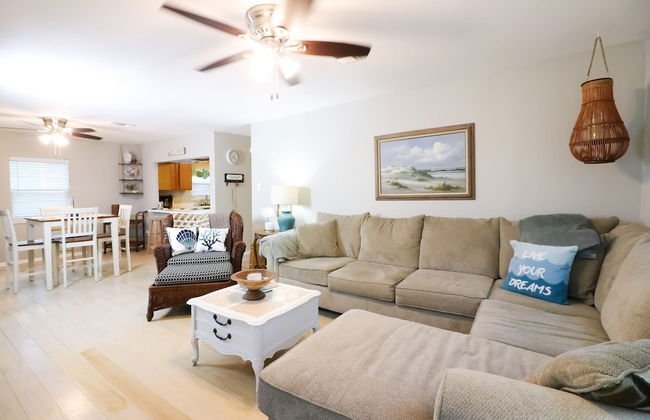 Sunny Daze Walk to Beach 2 Decks Pet Friendly Has a Mini Bar - Foto 30