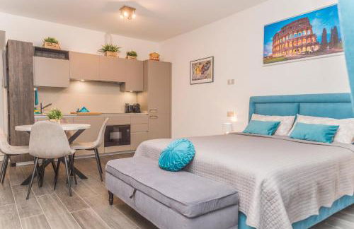 The Rabbit Hole - Photo 7