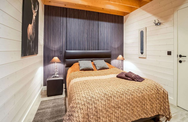 Idyllic Chalet in Biron with 2 Hot Tubs & Sauna - Photo 8