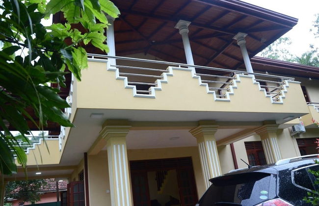 Villa Vinses In Hikkaduwa - Foto 1