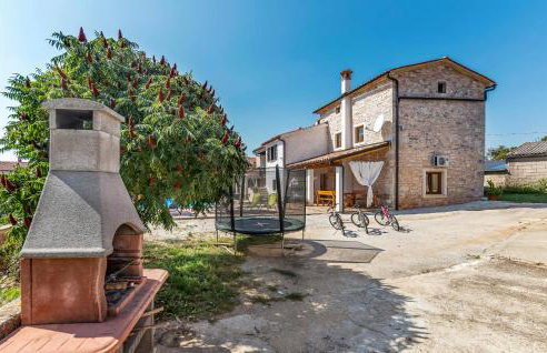 Two-Bedroom Holiday Home In Svetvincenat - Foto 4