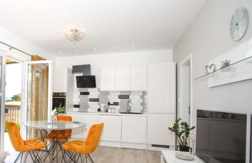 Elegant Holiday House 3D by the Sea with pool and included breakfast - Photo 27