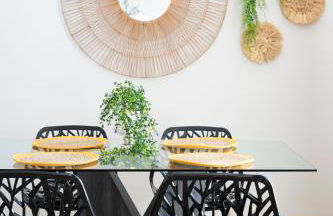 The Mirror House - Photo 1