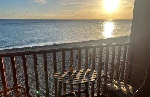 Branscombe Chalet on the Beach - Photo 16
