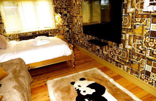 Deluxe 4 5 Bed Hot Tub Cinema Room 15 - Photo 13