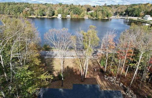 Luxe Modern Lakefront Oasis - Hot Tub, Sunset Views, Pet & Family Friendly! Close to UMF! - Foto 9