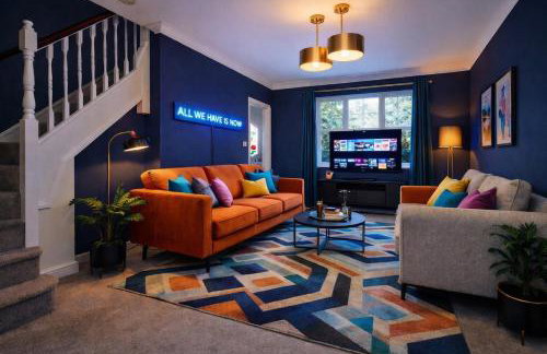 Bright 3BR House Ideal for Families & Groups - Foto 1