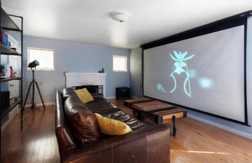 Large 1 Bedroom Apartment, Home Theater, Fireplace - Foto 4