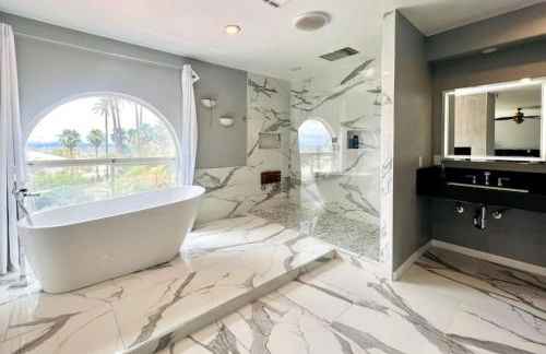 Villa with Pickleball - BB court - Pool - Foto 46