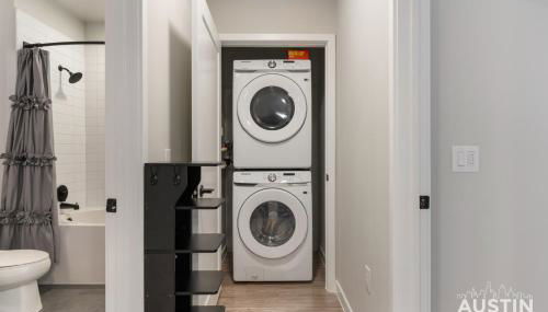 Pool Boxing Gym and Live Music Drinks 2BR 2BA S Austin Condo By Austin Vacay - Foto 5, Other