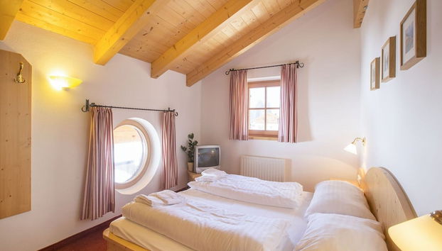 Chalet in Konigsleiten Near Ski Bus & Pool - Foto 5, Habitación