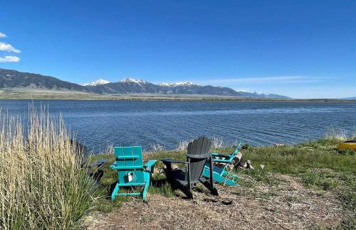 Ennis Lake Studio w/ Kayak, Pool & Fire Pit! - Foto 22