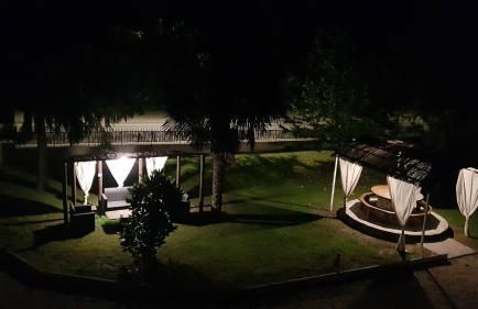 VAL D'ORCIA DELUXE 2, RAFFINATA CASA immersa nel verde con WiFi, giardino e parcheggio - Foto 40