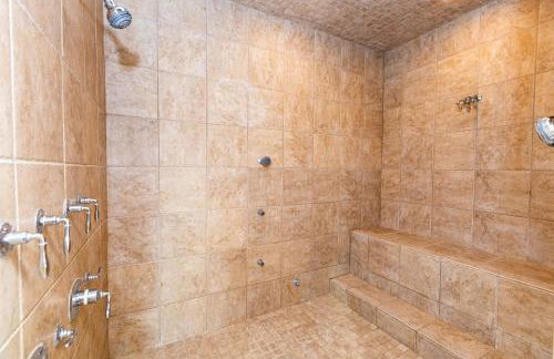 Serenity Oasis Estate - Photo 30