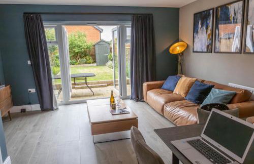 Bensons Hill - Stylish 2-Bed Home with Garden & Parking - Foto 18