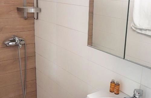 Aristotelia Gi - Panorama - Photo 17