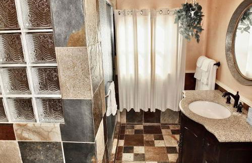 Eastside Garden Hideaway For 4 Perfect Location for World Cup Attendees - Foto 25