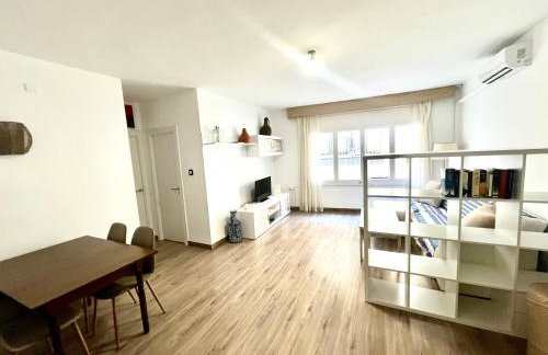 Piso reformado a 80 m de la playa - Foto 6