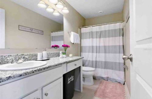 SUPER CHIC - 4 Bedroom TOWNHOME IN DISNEY AREA - Foto 13