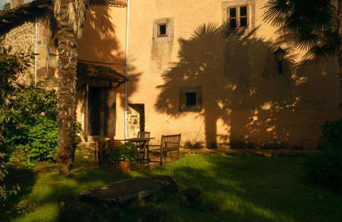 Chapel House of Palacio de Hualle near Comillas - Photo 2