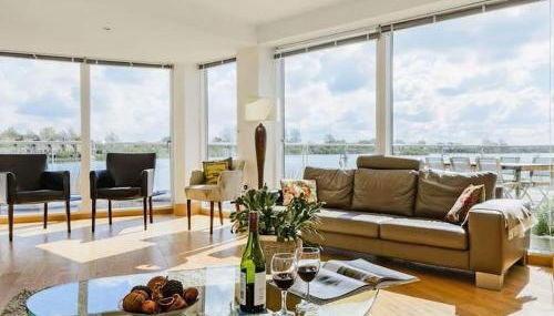 NEW Squirrels Leap Lake Views with Spa Access - Foto 2