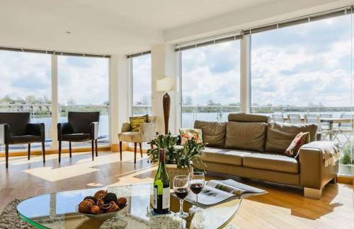 NEW Squirrels Leap Lake Views with Spa Access - Foto 2