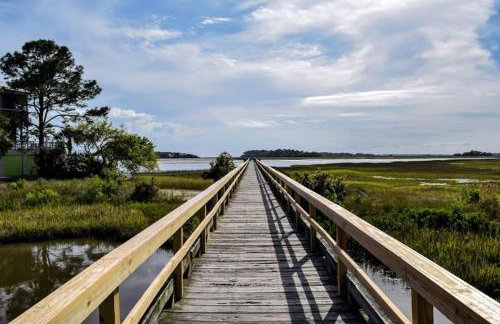 Amenity cards available! Steps to The Beach and The Beach Club - Foto 15