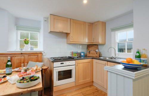 Corner Cottage - Photo 9