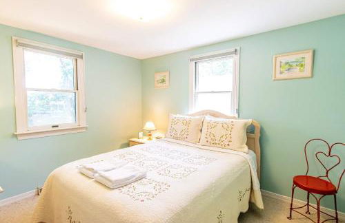 Spacious Home w Finished Game Room - Foto 15