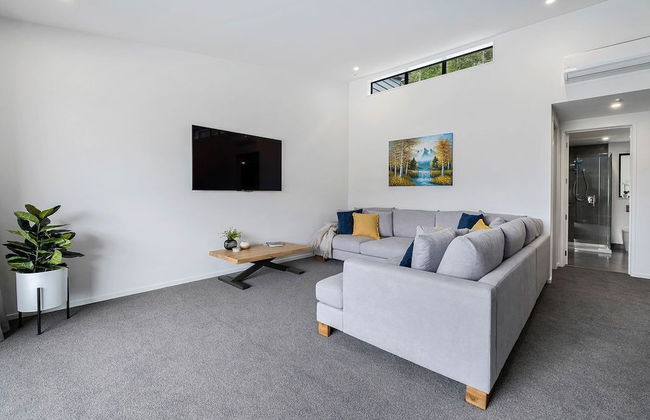 Bright, Modern, Plush - Brand New Townhouse - Foto 22