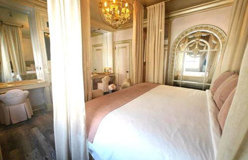 Hemingway Suites at Palm Beach Hotel Island - Photo 12