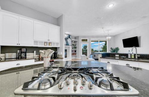 Epic Hillside Retreat Htd Pool HotTub Golf 4400sf - Foto 9