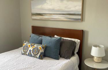 The Deannie Apt #6 - Simple and Homey 2bd w/ WiFi - Foto 5