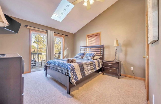 Pocono Pinnacle by Avantstay Steps to the Lake, Game Room, Large Deck - Foto 6