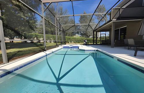 New to Market Spacious Private Pool Retreat - Foto 35