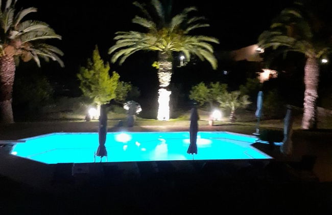 Kinetious Nisous in Kineta - Foto 2