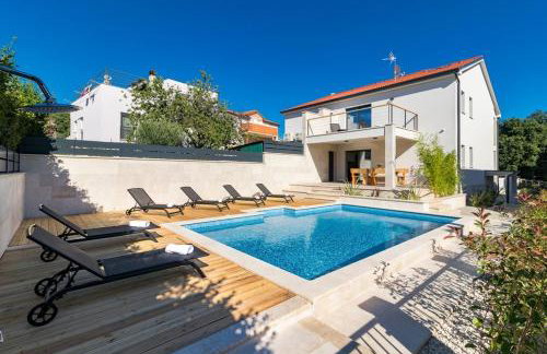 Villa Munat - Foto 2