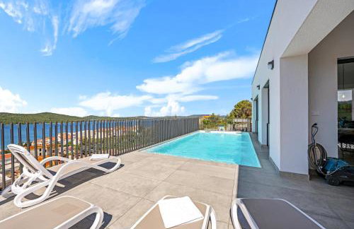 the Tinel - Photo 11