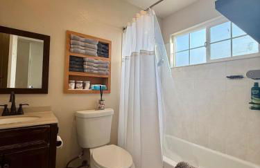 Cozy 4bed home close to everything around SF - Foto 7