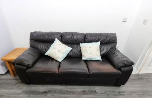 3 Bedroom House Perfect for Family Work Stays Easy Access to Manchester Oldham - Foto 12