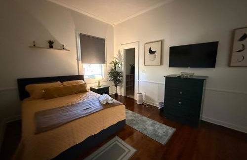 Charming 2-Bedroom 1 Bath Near Everything - Foto 4