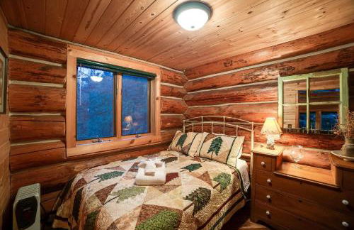 83MF - Lakeside - Hot Tub - WIFI - BBQ - Dock - Sleeps 4 NO PETS - Foto 30