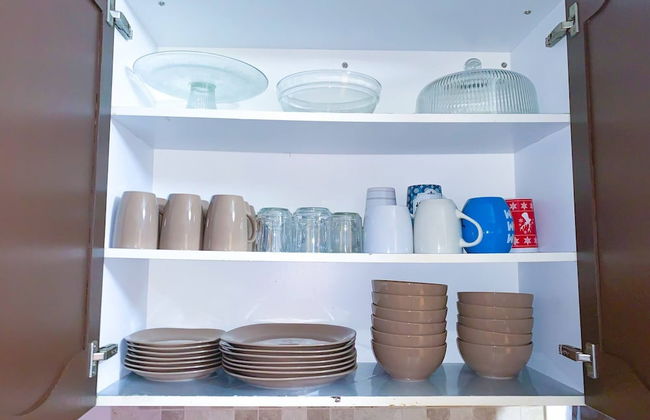 Spacious Family Home Close To Downtown With King Bed Num1 - Photo 6