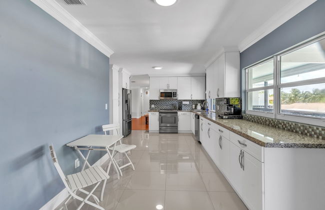 Luxury Escape: Pool, Hot Tub, Gym And More! 6 Bedroom Villa by RedAwning - Foto 13