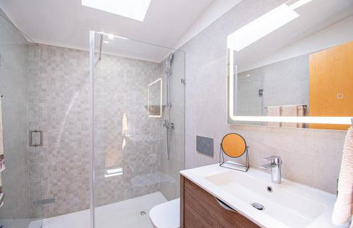 Casa Colmeia - Charming 2-Bedroom Cottage - Foto 58