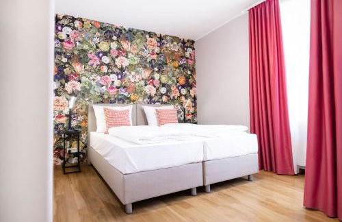 House of Blooms - Photo 59