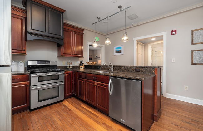 TuckAway Suites at East Branch - Photo 29