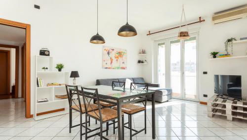 Stazione Centrale - Ariel - appartamento luminoso con terrazzo fino a 6 posti letto - Foto 3