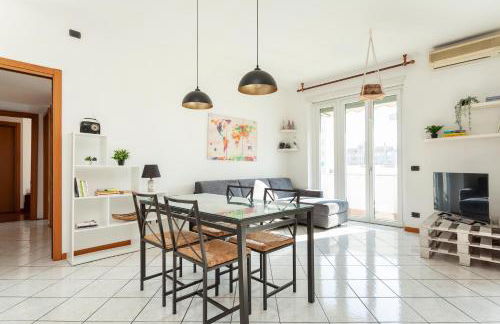 Stazione Centrale - Ariel - appartamento luminoso con terrazzo fino a 6 posti letto - Foto 3